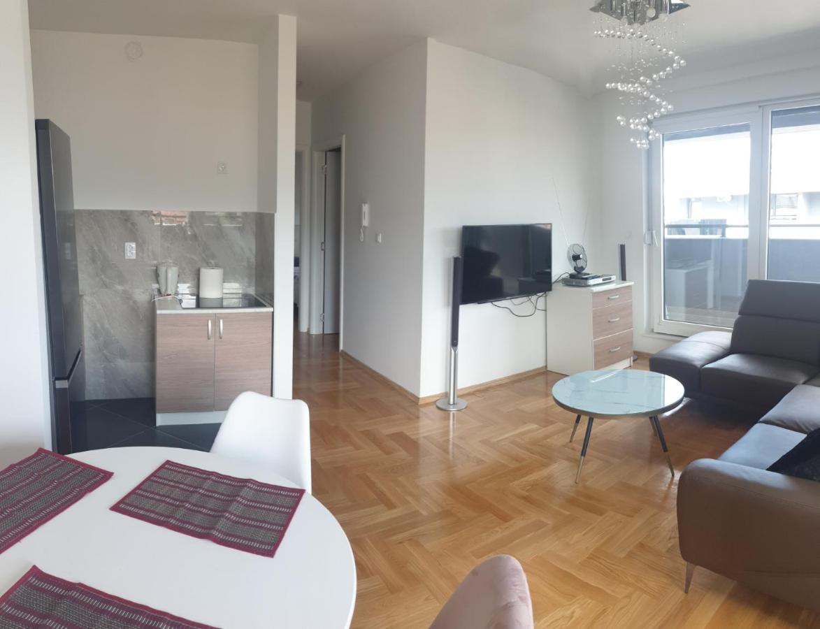 Apartman Venecija Banja Luka Zewnętrze zdjęcie